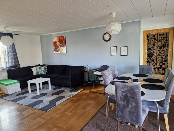 Ferienhaus für 5 Personen, mit Terrasse und Garten in Örebro