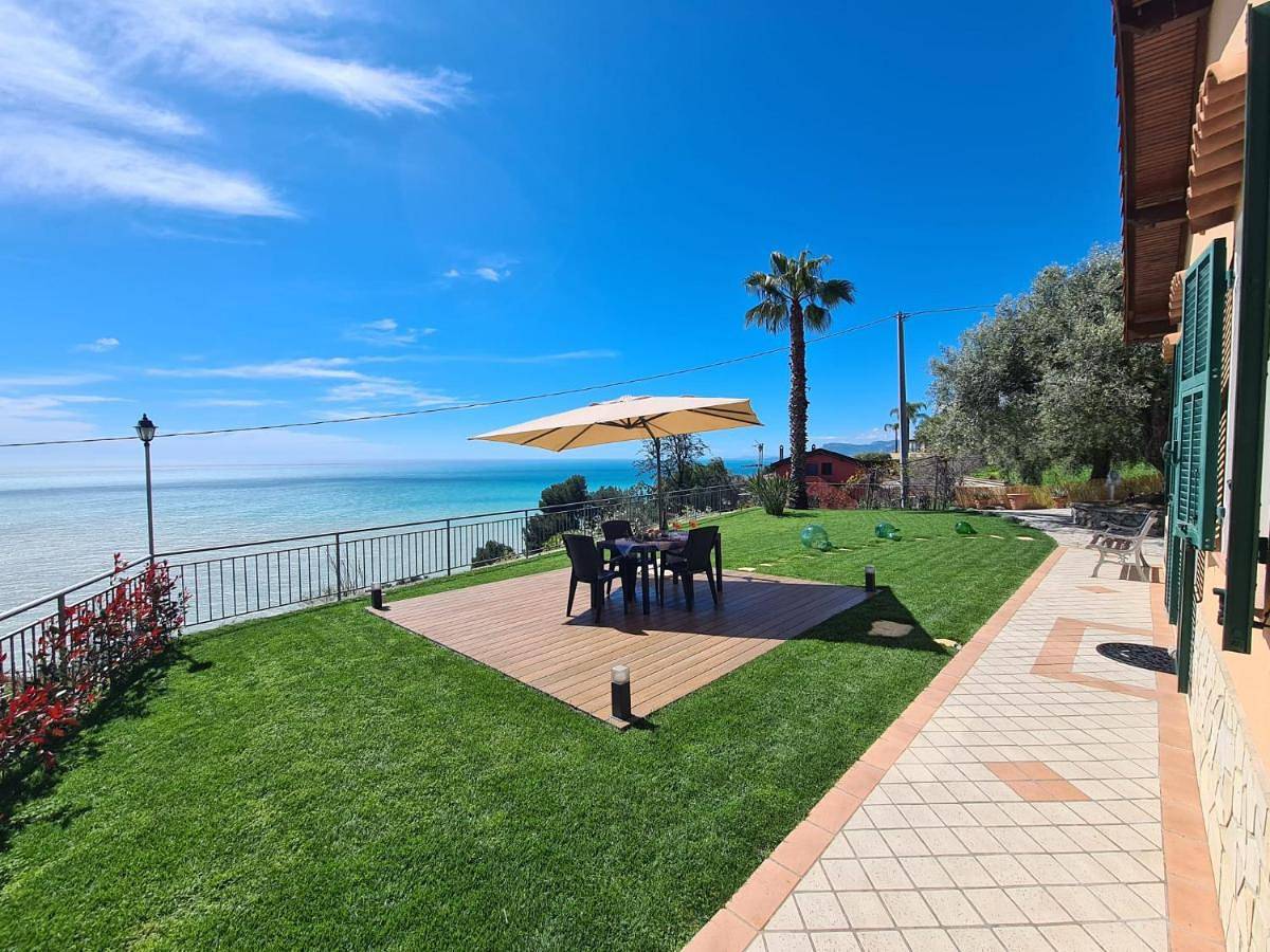 Casa Ulivi e Mare in Ventimiglia, Ligurische Küste