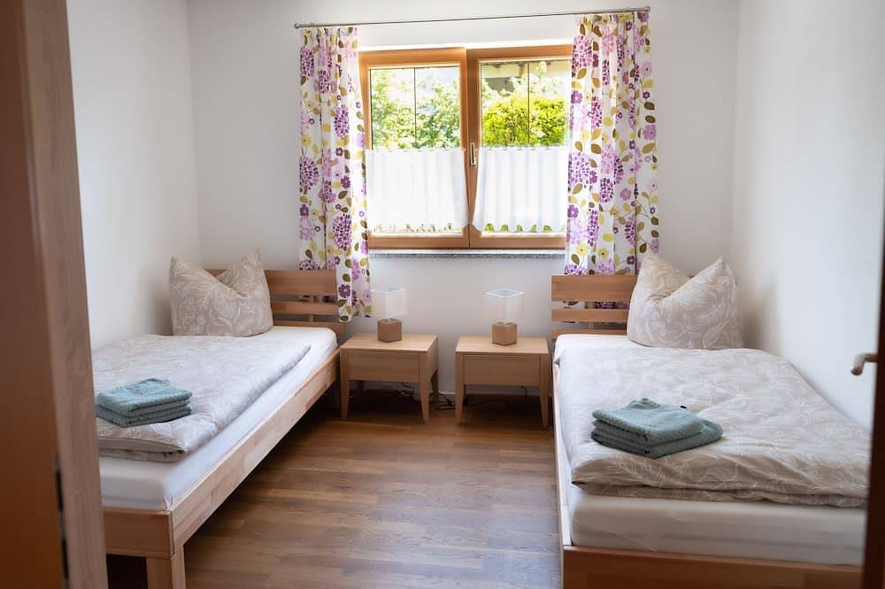 Ganze Wohnung, 2 bedroom apartment in rosenheim in Rosenheim, Oberbayern