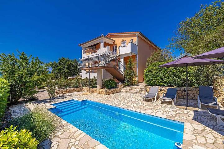 Ferienwohnung für 3 Personen, mit Pool und Garten sowie Balkon - 1