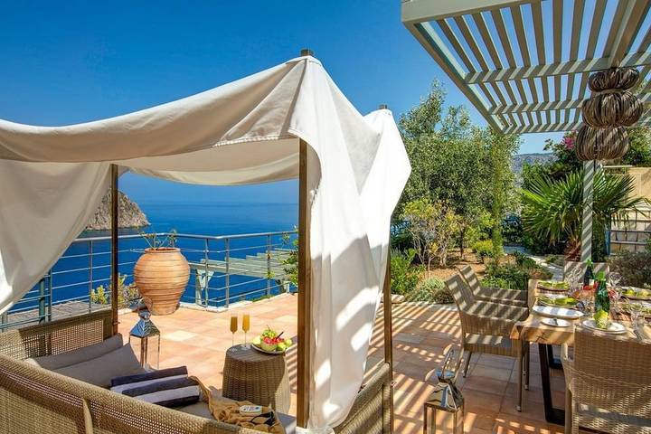 Location de vacances pour 6 personnes, avec Vue sur l’océan et Terrasse ainsi que Jardin et Piscine dans Άσος - 3