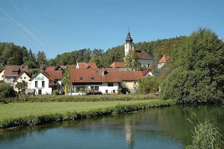 Ferienwohnung für 5 Personen, mit Balkon und Garten in Waischenfeld - 2
