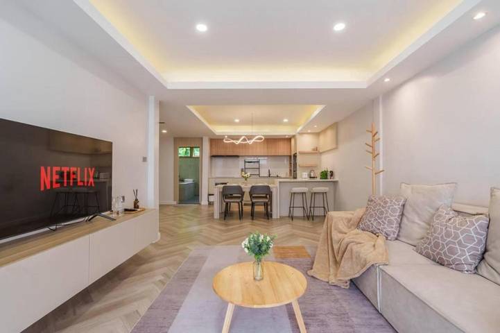 Maison de vacances pour 14 personnes, avec balcon et jacuzzi à Bangkok