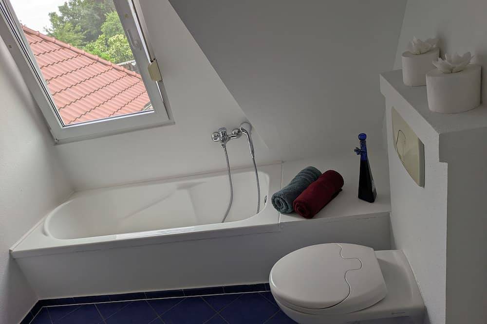 Ganze Wohnung, Ferienwohnung Cramer Obergeschoss - Ferienwohnung Cramer, 86002 in Ostrhauderfehn, Nordseeküste