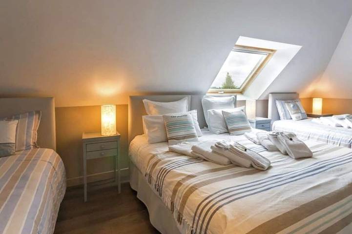 Location de vacances pour 6 personnes, avec sauna et piscine ainsi que terrasse et jardin à Plumergat - 3