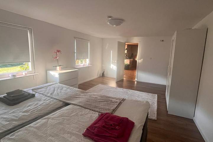 Ferienwohnung für 6 Personen, mit Whirlpool und Terrasse sowie Garten und Pool in Bad Wildungen - 4