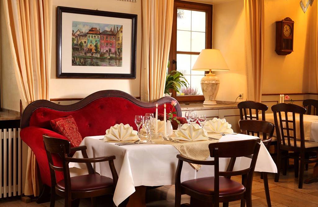 Hotel Gasthof zur Post - Doppelzimmer in Riedenburg, Altmühltal