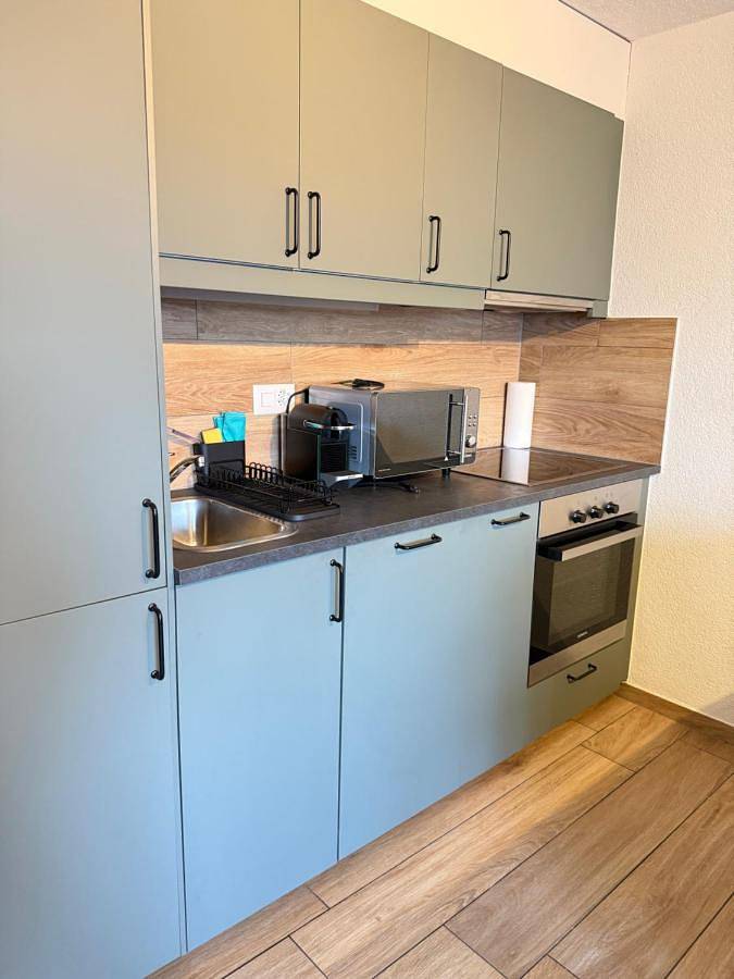 Gîte pour 4 personnes, avec vue ainsi que vue sur le lac et terrasse à Port-Valais - 3