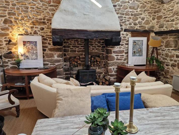 Location de vacances pour 4 personnes, avec vue et jardin à Plésidy