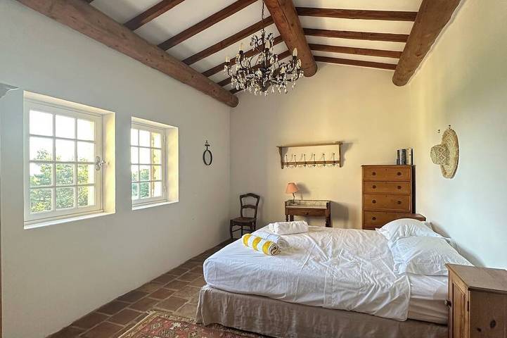 Secluded Provençal mas in Lambesc, Aix-en-Provence und Umgebung