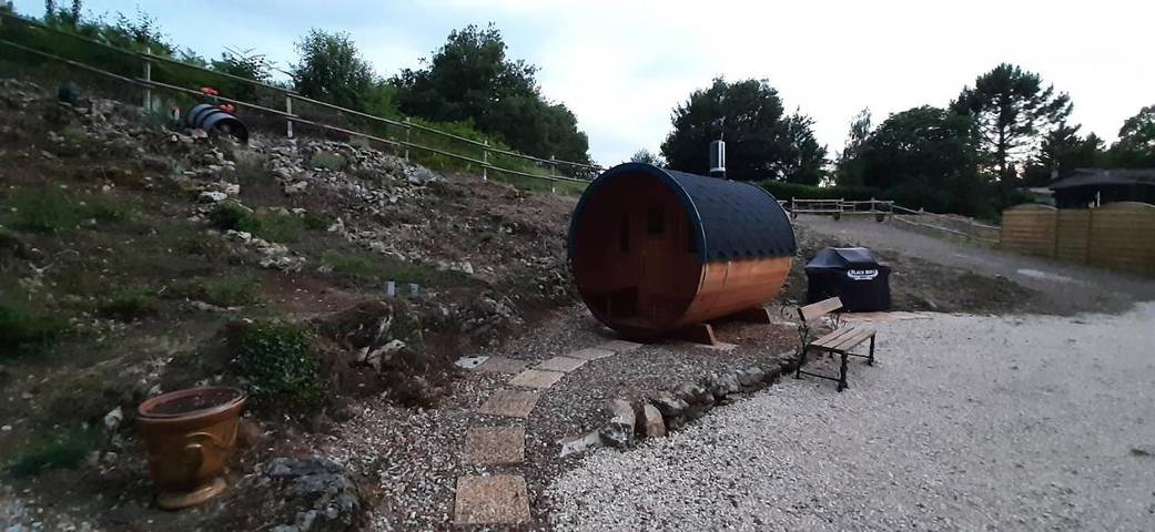 Tente pour 2 personnes, avec Terrasse et Jardin ainsi que Piscine et Sauna dans l' Ariège - 4