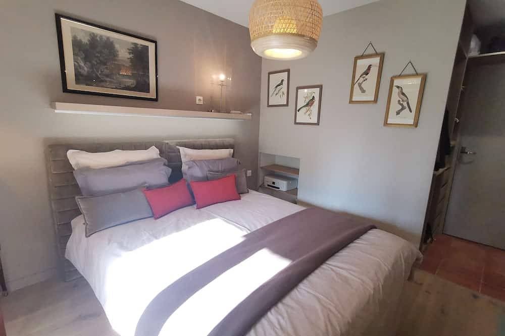 Appartamento intero, Aix center, nice apartmentt2 1 bedroom, terrace overlooking garden Air conditioned parking in Aix-en-Provence, Aix-en-Provence e dintorni