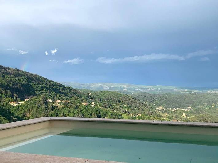 Maison de vacances pour 12 personnes, avec piscine ainsi que vue et jardin, animaux acceptés