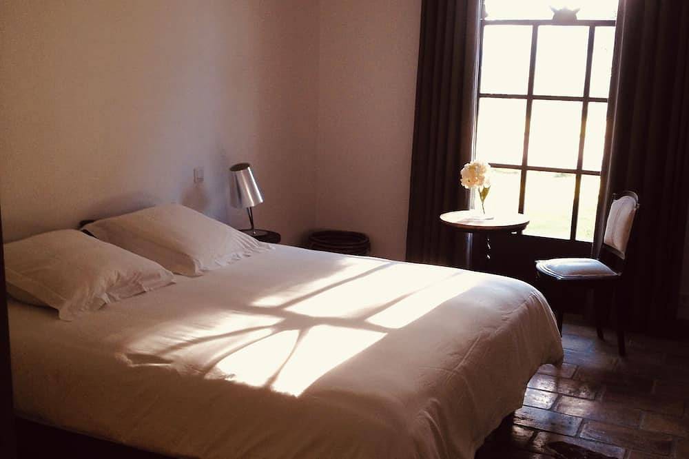 Mas renovado 6 dormitorios y 4 baños, piscina climatizada in Villevieille, Region de Nimes