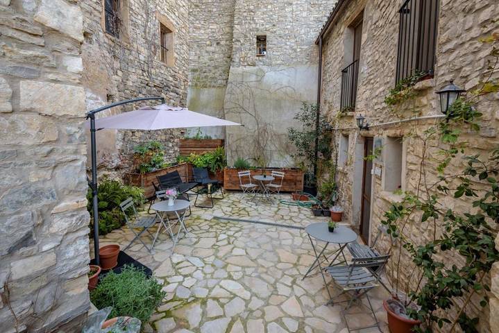 Casa rural para 10 personas, con Balcón y Terraza además de Jardín y Vistas en Salavinera - 2