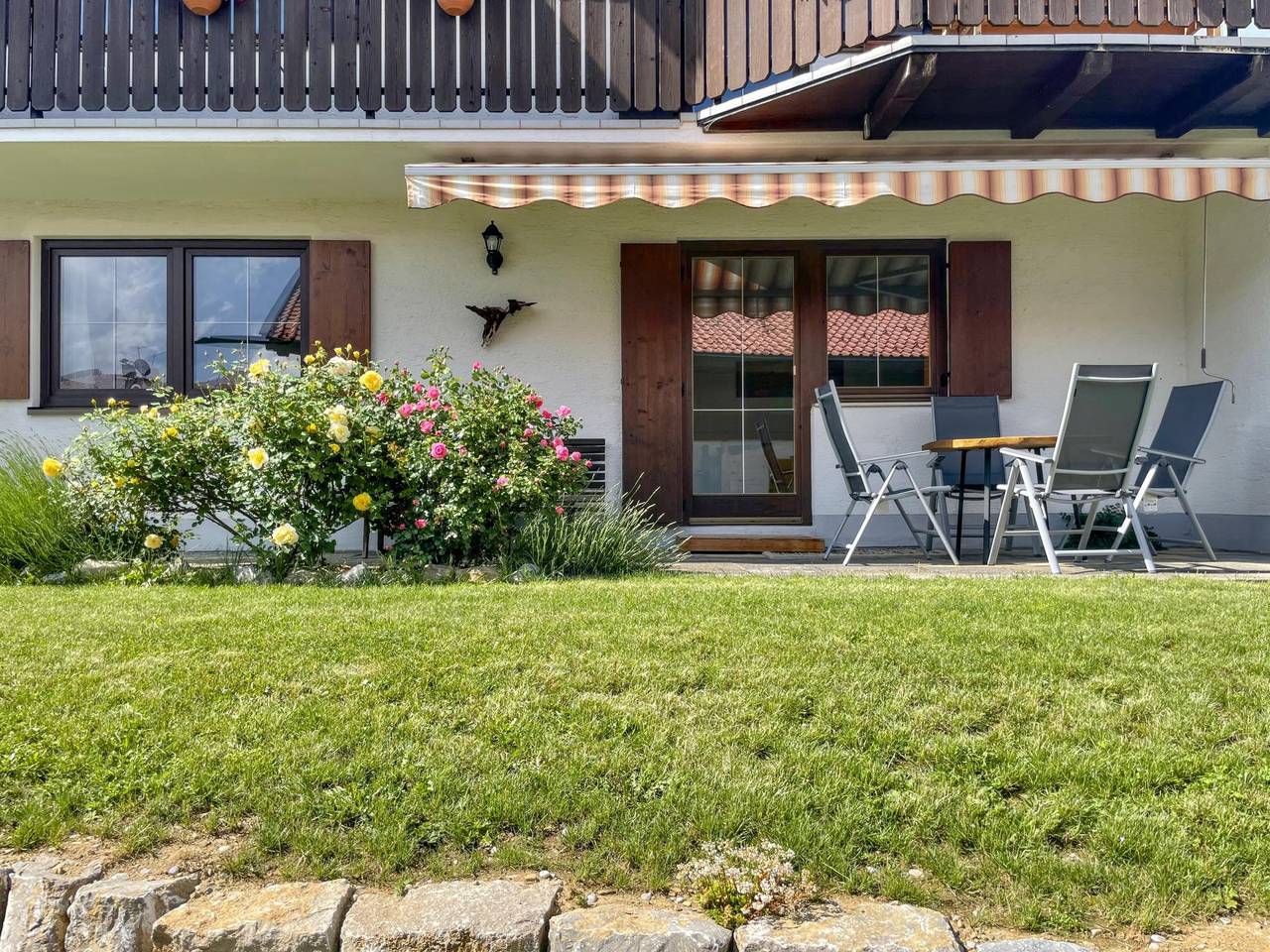 Ganze Wohnung, Wohnung in Oberbayern mit Ofen und Terrasse in Wildsteig, Romantische Straße