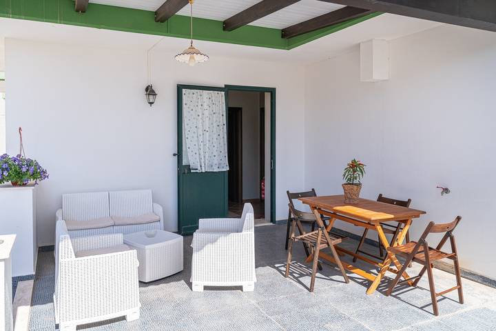 Appartement entier, Appartement 'Nettuno avec terrasse', vue mer, Wi-Fi et climatisation in Capo Passero, Portopalo di Capo Passero