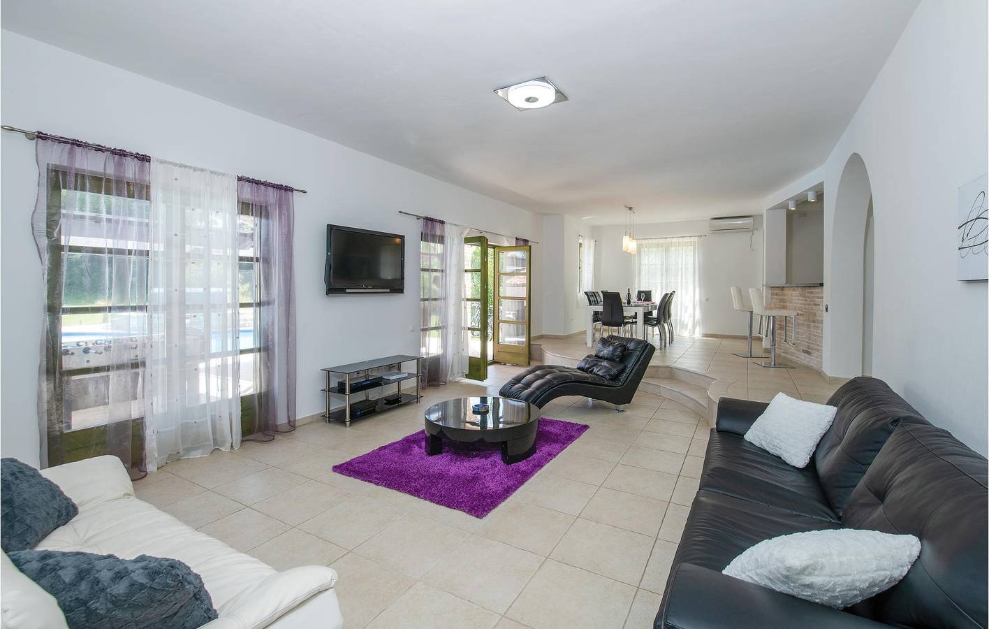 Ferienhaus für 10 Personen mit Terrasse in Valtura, Südküste Istrien