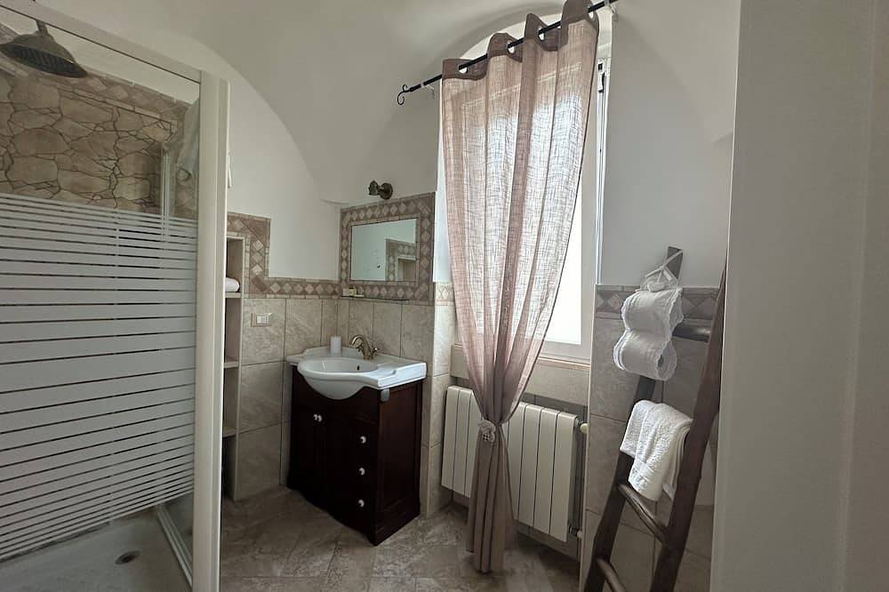 Ganze Wohnung, Apartment in the historic center with fantastic panoramic terrace in Carovigno, Salento