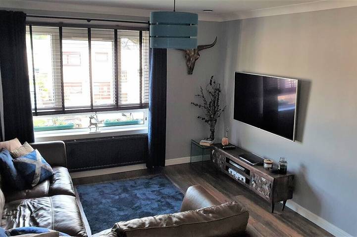 Holiday rental for 2 people, with hot tub in Loch Lomond