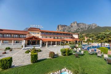 Hôtel pour 2 personnes, avec vue ainsi que jardin et piscine, animaux acceptés dans Kalambáka