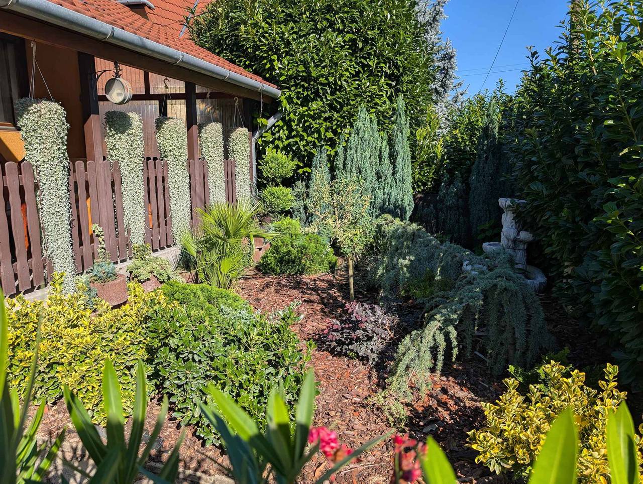 Ferienhaus mit Wlan und 2 Terrassen  in Balatonkeresztur, Plattensee Südufer