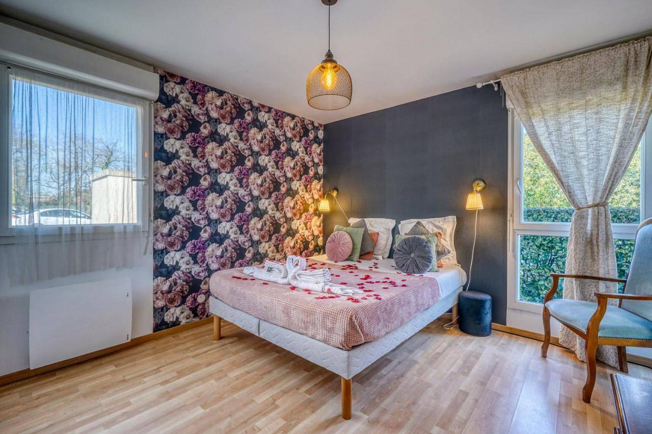 Appartement entier, Chambre d'Amour Jacuzzi Bordeaux Parking in Eysines, Région de Bordeaux