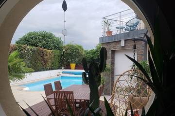 Gîte pour 10 personnes, avec piscine ainsi que jacuzzi et jardin, animaux acceptés à Breuschwickersheim