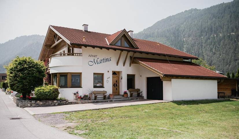 Vakantieappartement voor 6 personen, met uitzicht en tuin, kindvriendelijk in Ried im Oberinntal