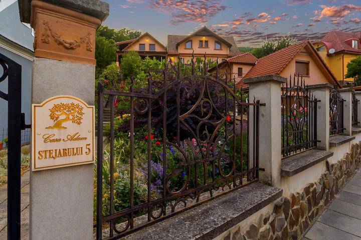 Maison d’hôte pour 2 personnes, avec jardin et vue dans Sighișoara