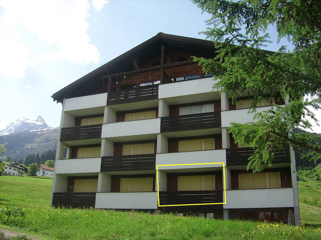 Ferienwohnung Gabriela 22 Defuns, Brigels - 1 Zimmer Ferienwohnung für max. 2 Pers. im Eg in Brigels, Alpenarena