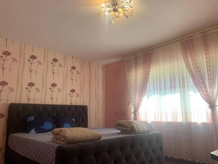 Ferienwohnung für 15 Personen, mit Balkon und Terrasse sowie Garten und Ausblick in Waldbröl