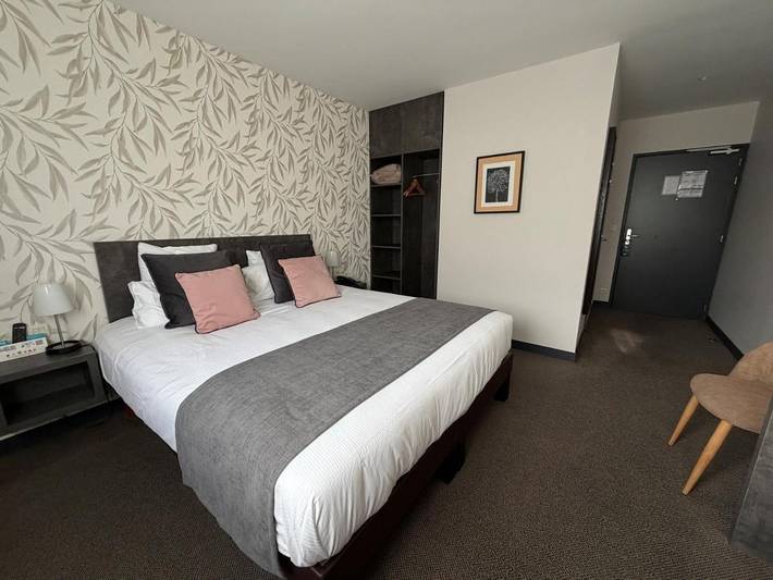 Hôtel pour 2 personnes, avec jacuzzi ainsi que jardin et piscine