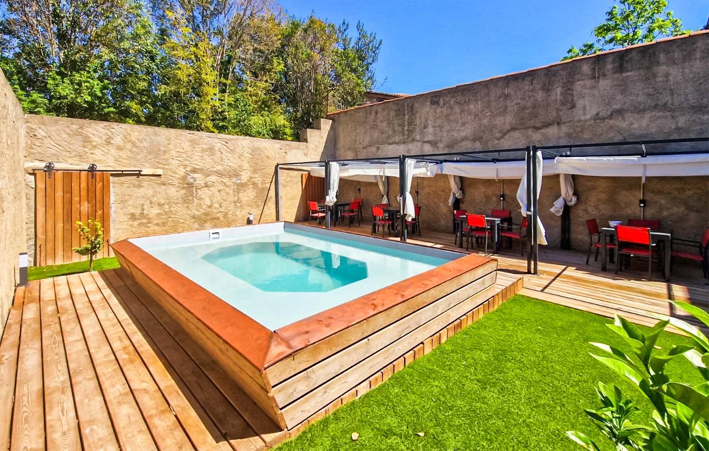 Appartement de vacances entier, Appartement à Saint-Chinian avec piscine et climatisation, 400m du centre ville in Saint-Chinian, Région de Béziers