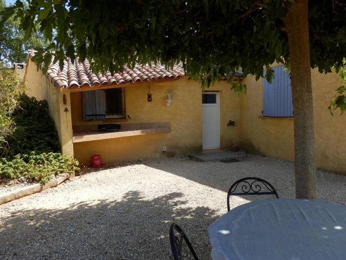 Gîte pour 4 personnes, avec piscine ainsi que jardin et vue à Montagnac-Montpezat - 3