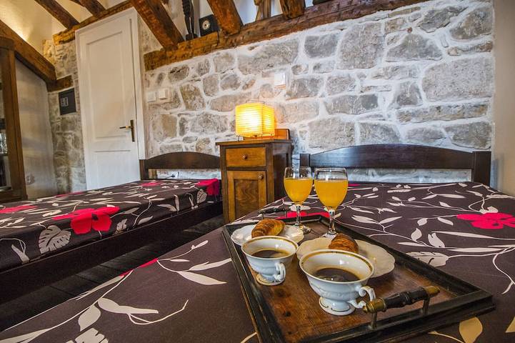 Ganze Wohnung, **Modern trifft traditionell** Apt Tiramola - in Split, Split-Dalmatien
