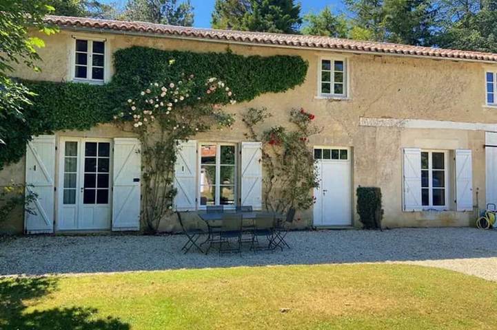 Location de vacances pour 12 personnes à Ligugé