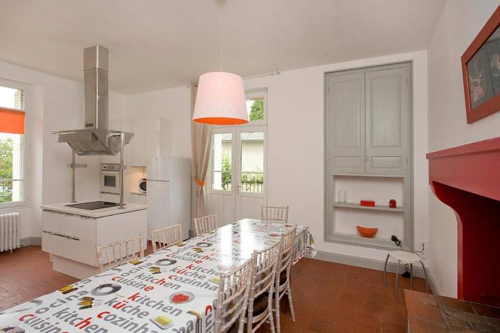 Location de vacances pour 16 personnes, avec vue ainsi que piscine et jardin à Usson-du-Poitou - 4