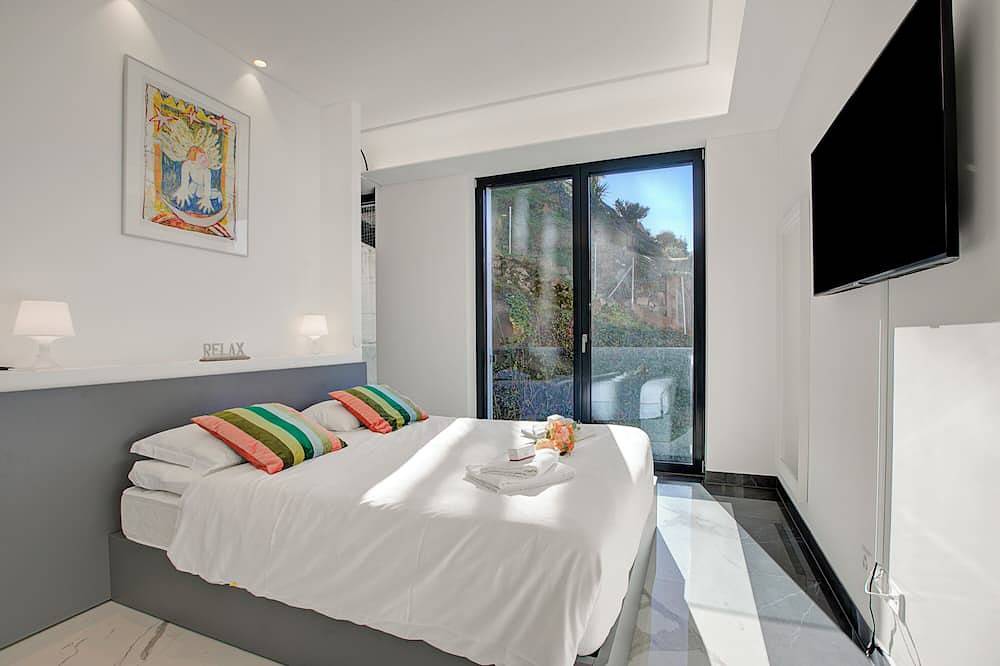 Geheel appartement, Residenza La Fontana, Bissone, Switzerland in Bissone, Luganomeer