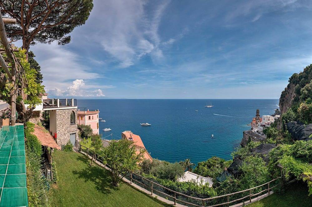 Ganze Wohnung, Haus am Meer mit Terrasse in Atrani in Castiglione, Amalfiküste