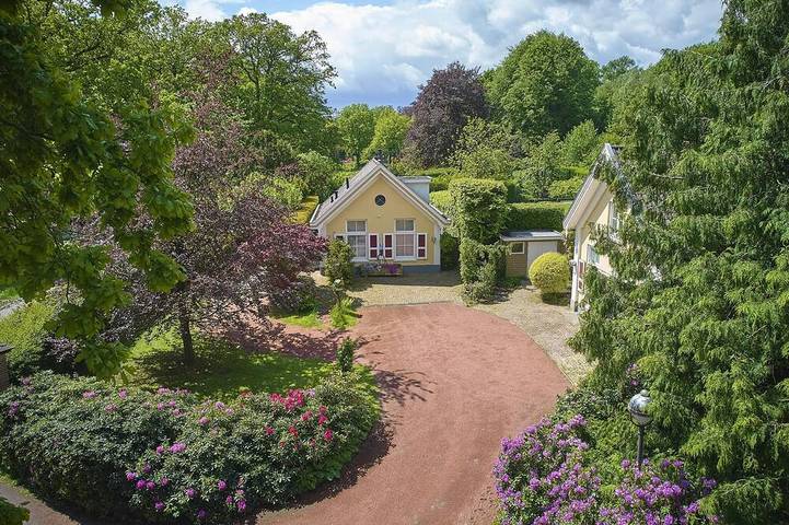 Ferienhaus für 2 Personen, mit Garten und Whirlpool sowie Terrasse - 1