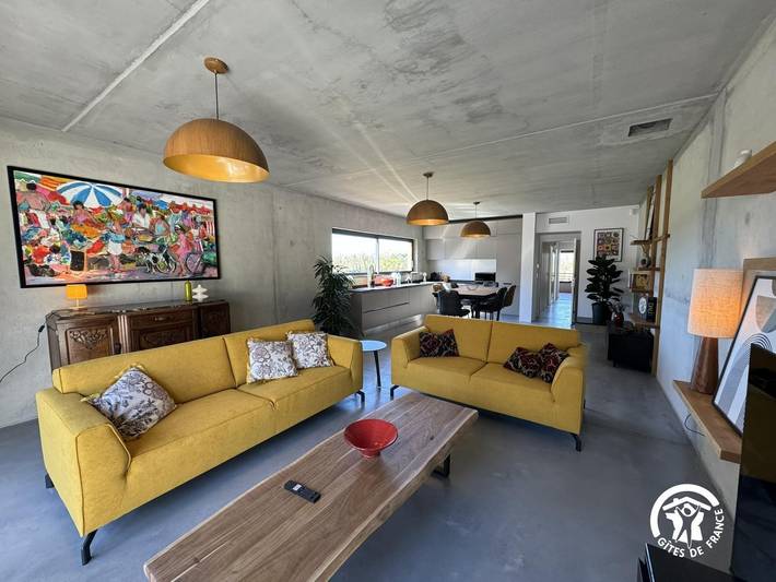 Gîte pour 4 personnes, avec piscine et terrasse à Trouillas - 2