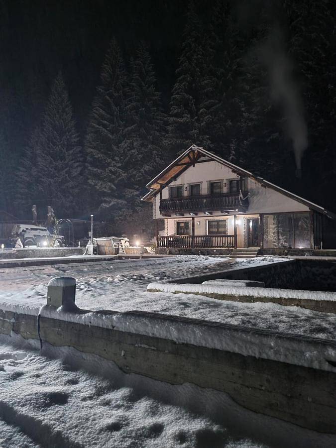 Location de vacances pour 6 personnes, avec jacuzzi et jardin dans Dorna-Arini - 4