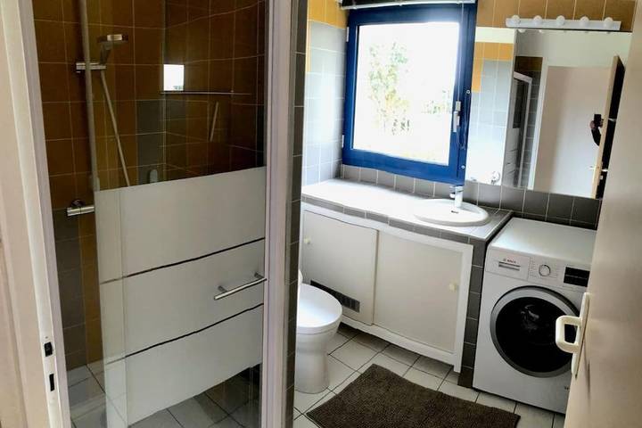 Location de vacances pour 4 personnes, avec vue et terrasse ainsi que piscine et sauna à Saint-Guiraud - 2