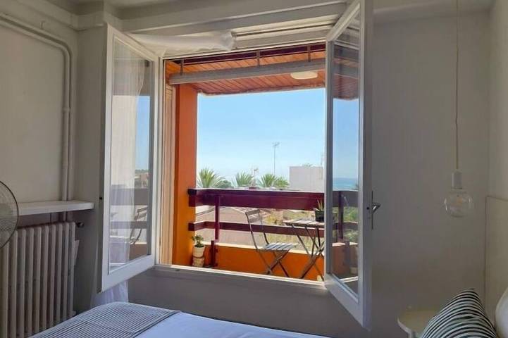 Ganze Wohnung, Apartment am Strand mit erhöhtem Meerblick in Platja de Ribes Roges (Vilanova i la Geltrú), Vilanova i la Geltrú