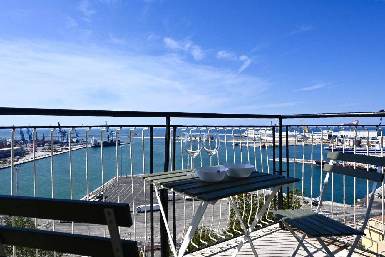Ganze Wohnung, A40 - Ancona, elegant two-room apartment with a view in Ancona, Ancona Provinz