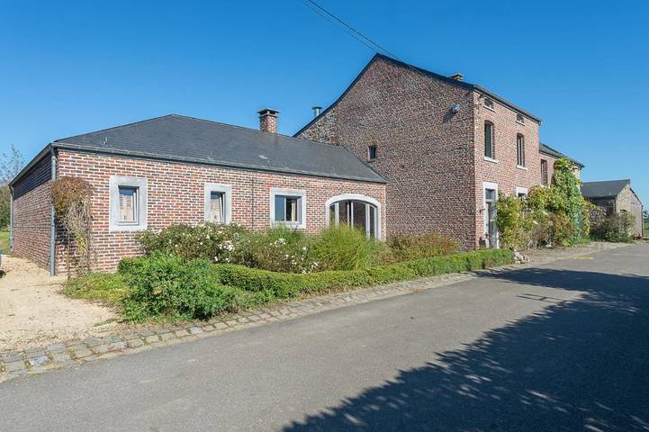 Location de vacances pour 20 personnes, avec sauna et jardin ainsi que piscine et jacuzzi à Gesves - 4