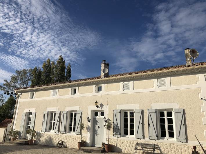 Gîte pour 15 personnes, avec piscine