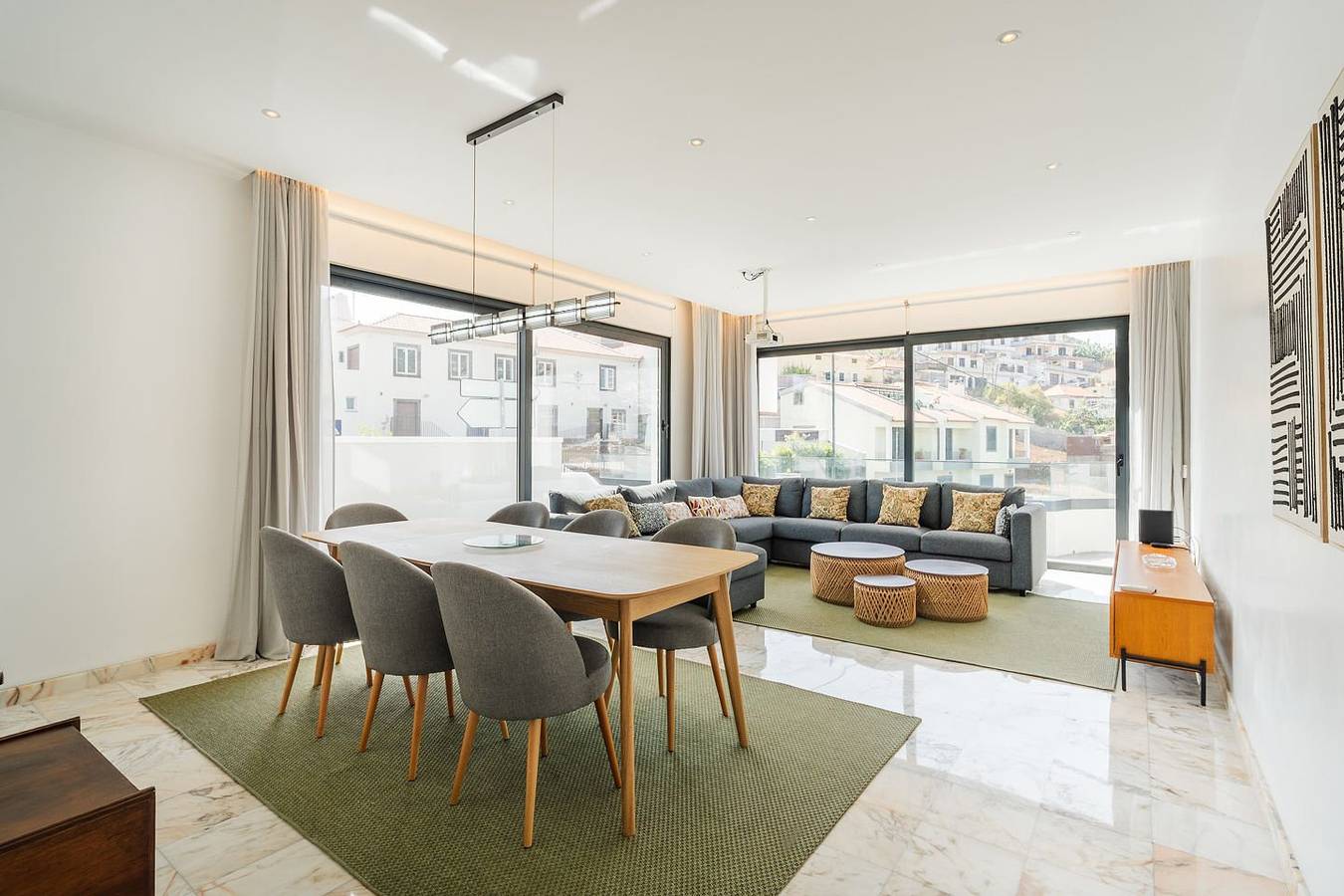 GuestReady-Luxurious Retreat in Câmara de Lobos in Câmara de Lobos, Madeira