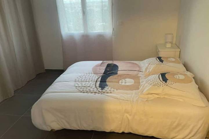 Location de vacances pour 10 personnes, avec jacuzzi et terrasse dans La Chapelle-de-la-Tour - 4